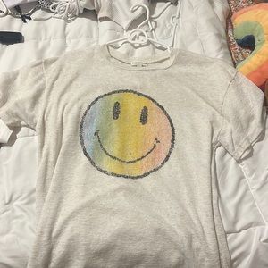 earthbound smiley tee